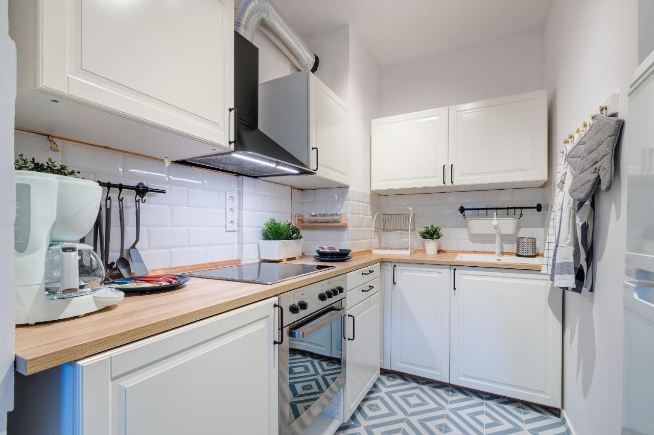 D.Five Gozsdu Garden Studio Apartment บูดาเปสต์ ภายนอก รูปภาพ